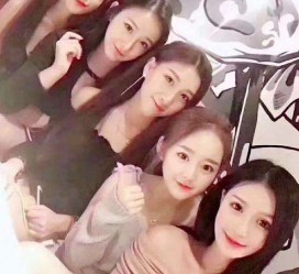 崇左美国小姐姐带小伙伴游中国上海的简单介绍