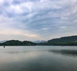 崇左杭州自助游(杭州自助游旅游攻略)
