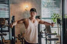 崇左肌肉男模(肌肉男模板)