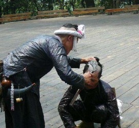 崇左欲带老伴游遍中国(带着老伴去旅游)