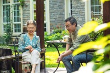 崇左坦言带老伴游遍中国(我和老伴去旅游)