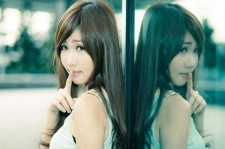 崇左上海绝色美眉兼职伴游(上海雇用高端伴游一天20万)