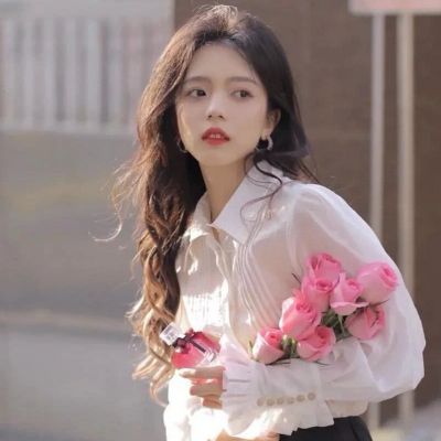 崇左想要应聘去伴游公司上班，但是却不晓得该怎么做