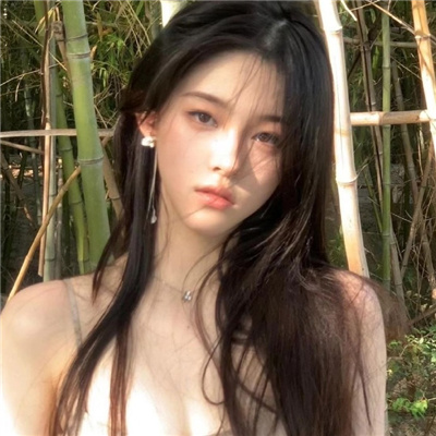 崇左与商务伴游共进晚餐，愉快的营业会谈起头了