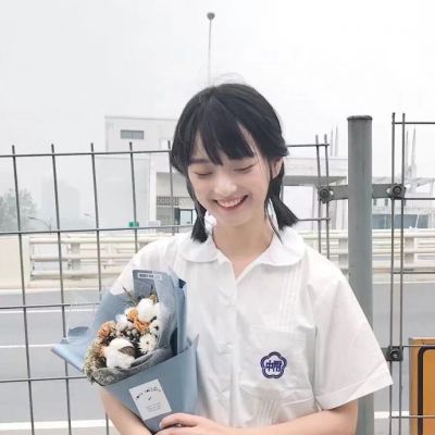 崇左伴游女生王梓涵的资料