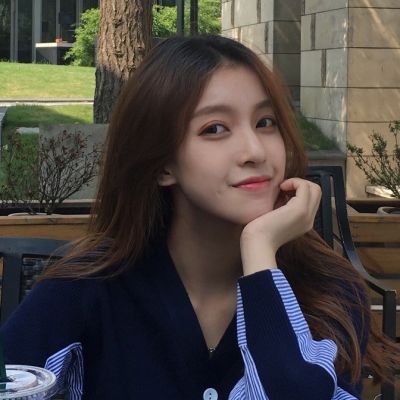 崇左伴游女生刘梓萱的资料
