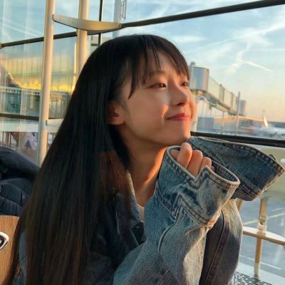 崇左伴游女生李欣悦的资料