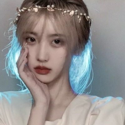 崇左伴游女生赵婉晴的资料
