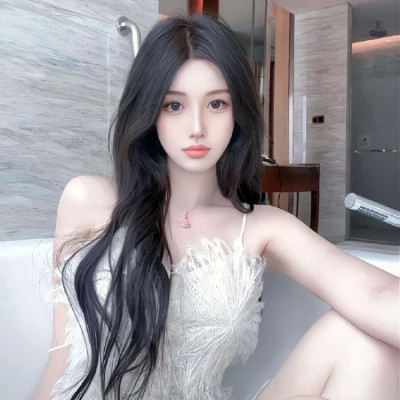 崇左伴游女生吴悠的资料