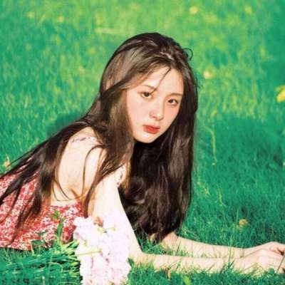 崇左伴游女生谢珞欣的资料
