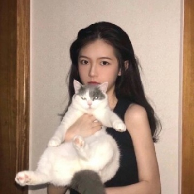 崇左伴游女生杨芃寒的资料