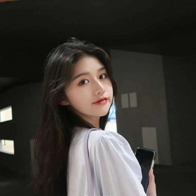崇左伴游女生赵青瑜的资料