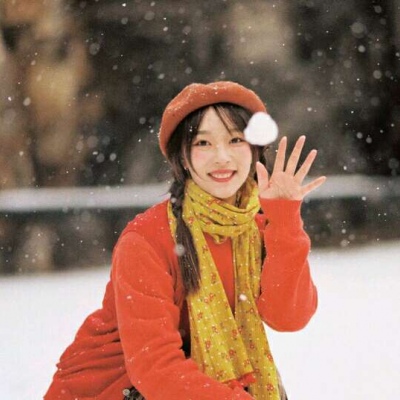 崇左伴游女生刘心怡的资料