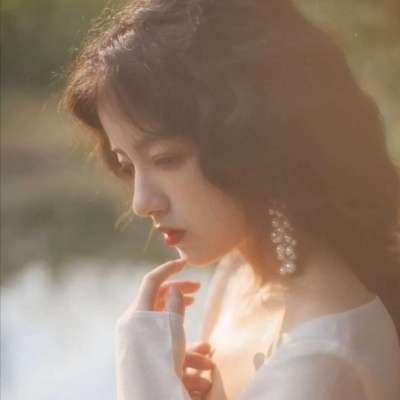 崇左伴游女生雷花蕊的资料