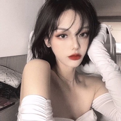 崇左伴游女生李幻极的资料