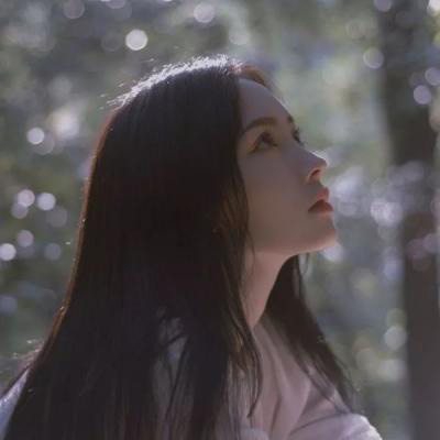 崇左伴游女生秦鹿鸣的资料