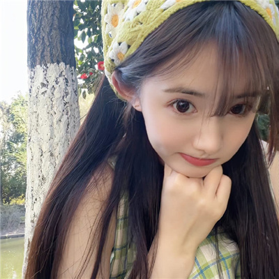 崇左伴游女生上官鹤影的资料