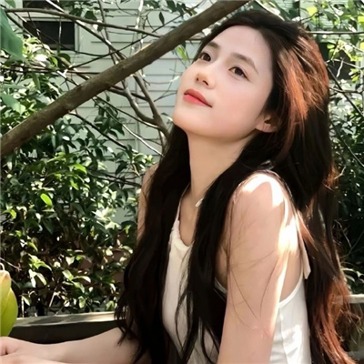崇左伴游女生唐雅宁的资料