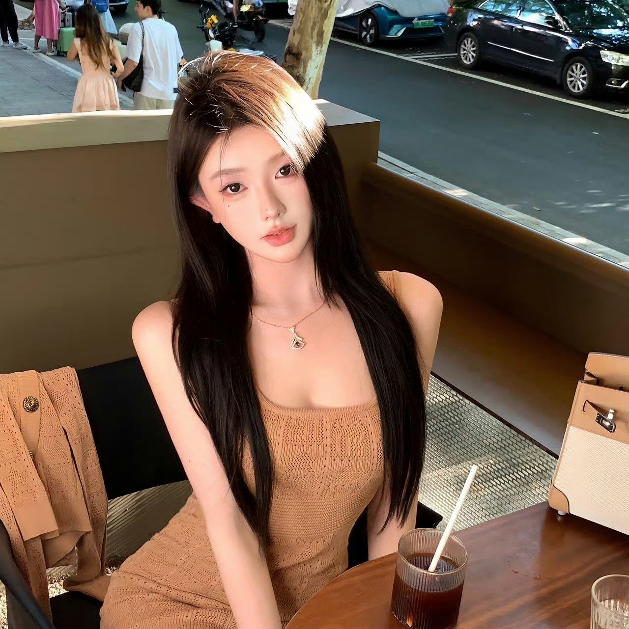 崇左伴游女生苏樱樱的资料