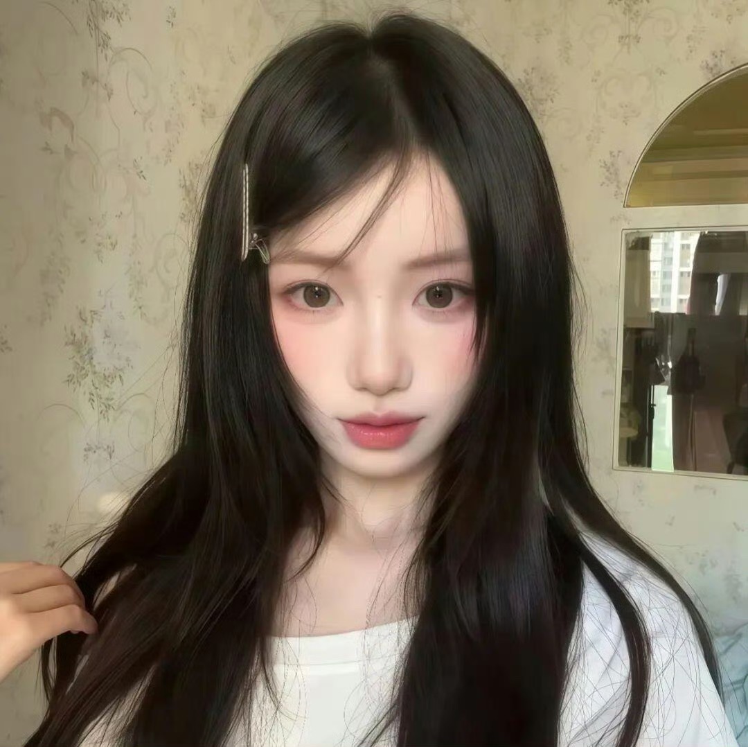 崇左伴游女生雨桐的资料