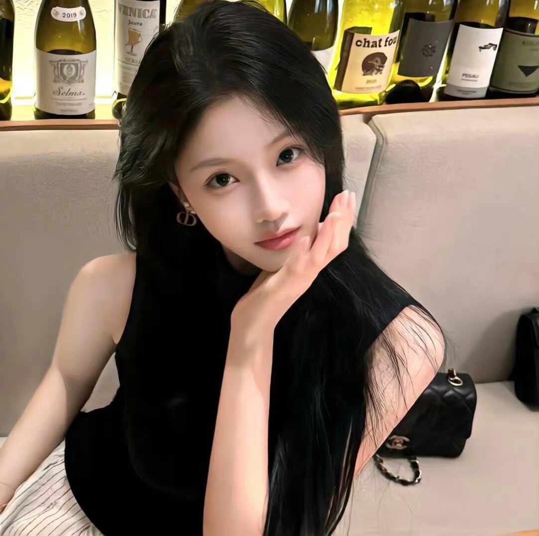 崇左伴游女生阚梦蕊的资料