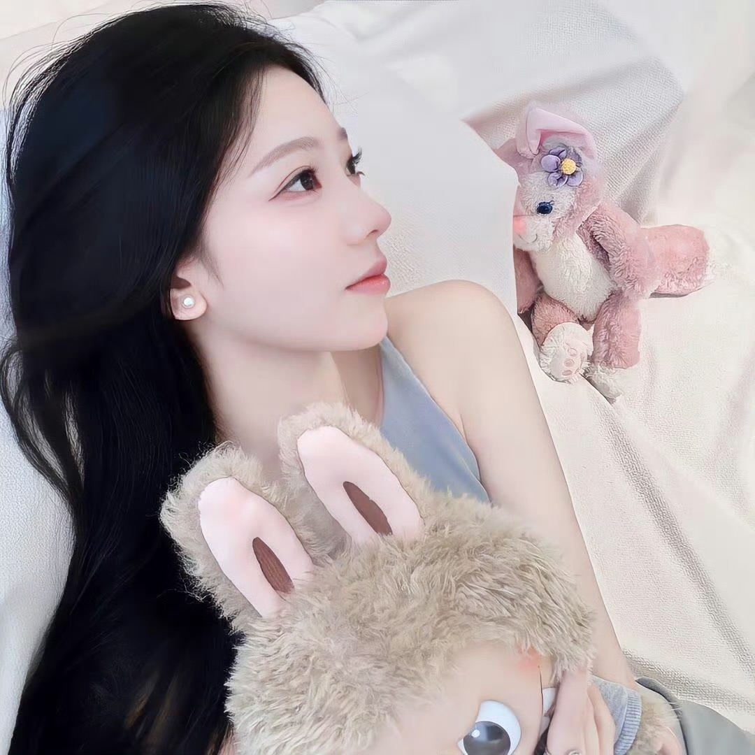 崇左伴游女生林雾眠的资料