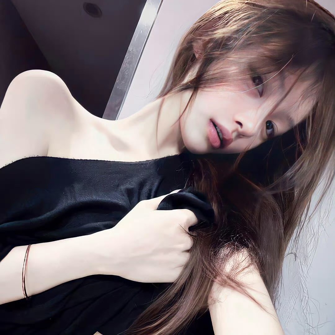 崇左伴游女生许梦瑶的资料