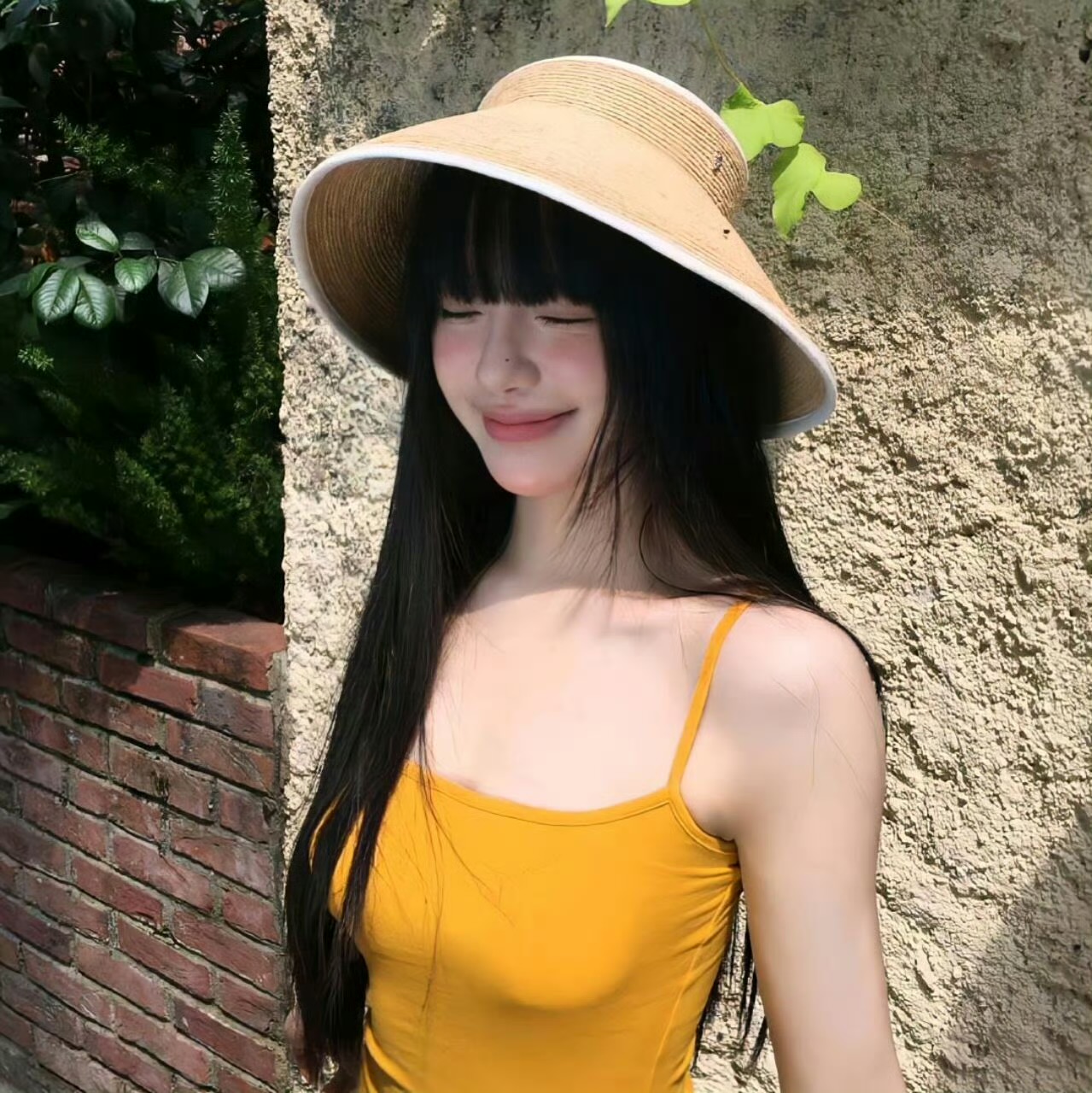 崇左伴游女生周丹的资料