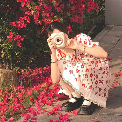 崇左伴游女生镇凝莲